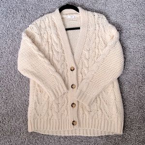 Cable kit chunky cardigan
